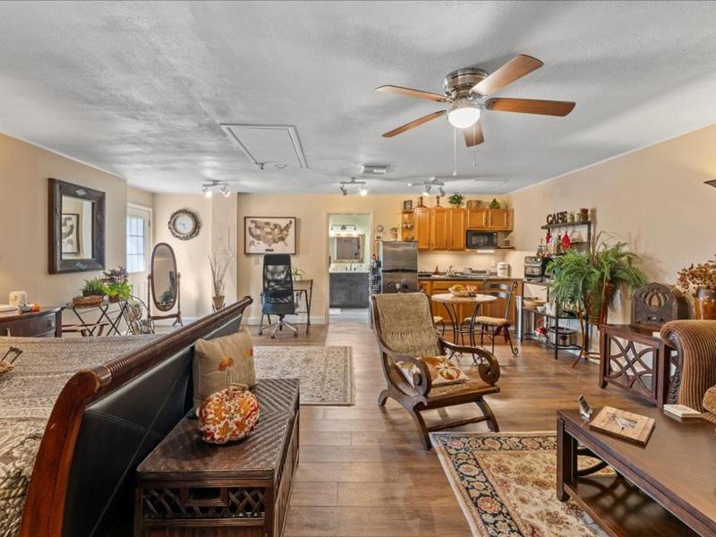 College Park-Orlando 5Star Villa Oasis - Home Away From Home - Quiet Neighborhood-Private Botanical Courtyard - Mins From Eola,Dt, Winter Park - Free Parking & Ev Plug In Екстериор снимка